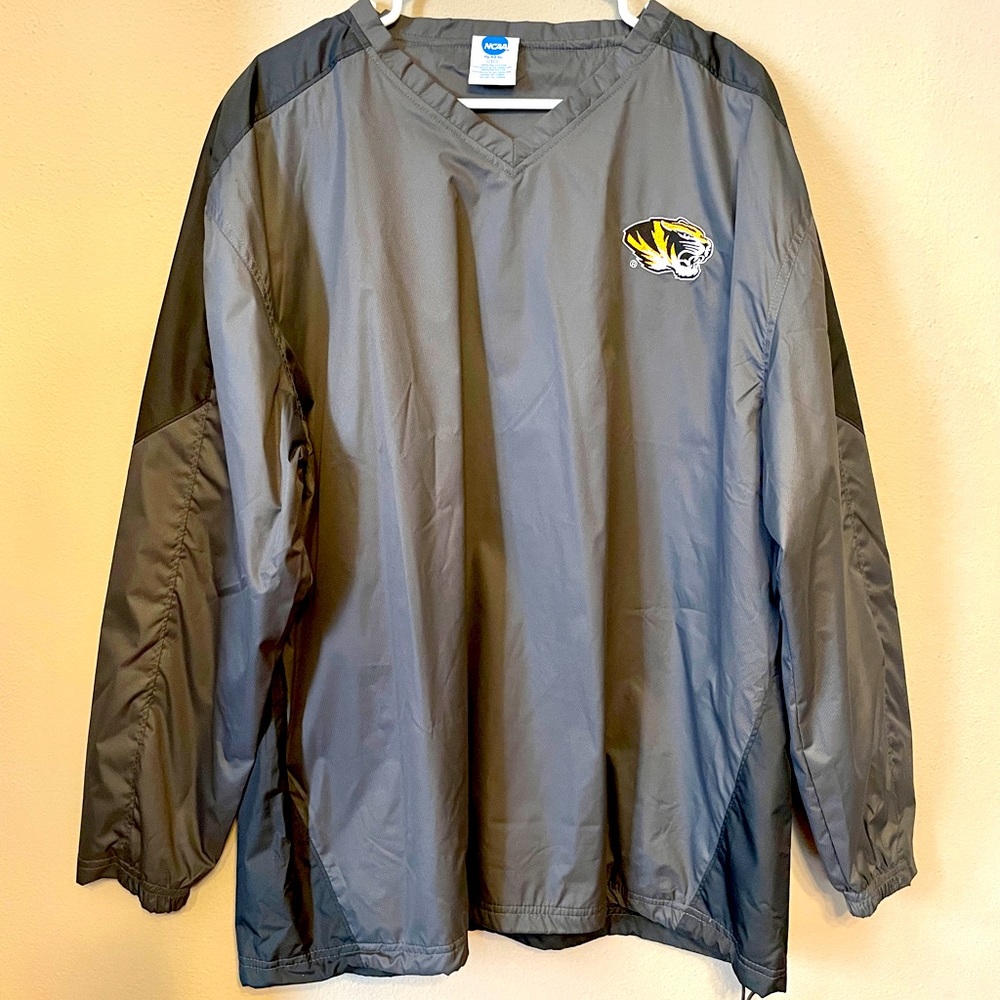 Mizzou Lightweight VNeck Embroidered Windbreaker
